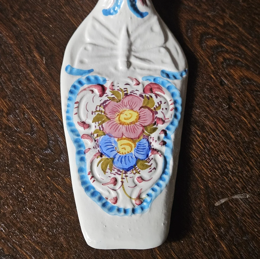 Vintage Italian Hand Made Floral Ceramic Pie / Cake Server.